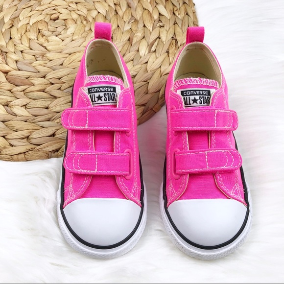 SOLD💰Converse Hot Pink Chuck Taylor Girls - Picture 2 of 7